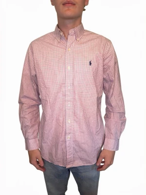 Ralph Lauren skjorta  - Superfint skick och en perfekt sommarskjorta. Modell är 182. Tveka ej på att ställa frågor