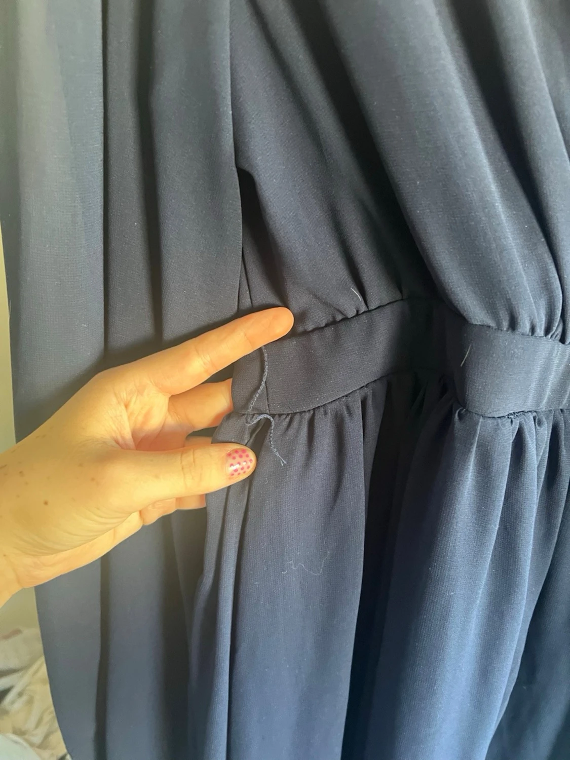 Mörkblå långklänning med v-ringning - 3