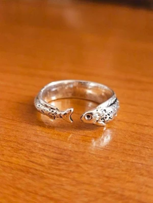 Söt fisk ring - Adjustable size, i gott skick