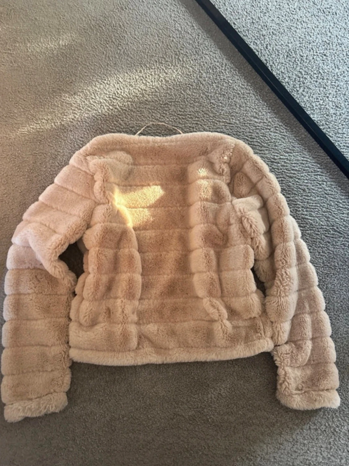 Beige teddyjacka från Gina Tricot - 2