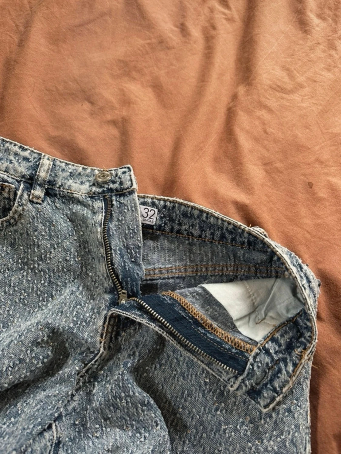 Högmidjade blå jeansshorts - 5