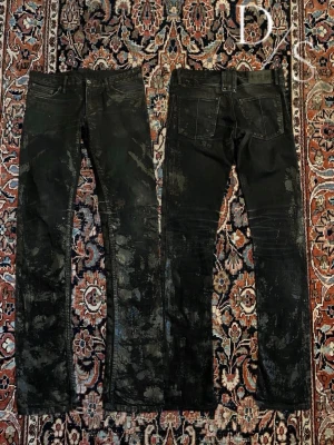 (RARE) LGB maniac corp waxed Jeans - A crazy pair of LGB ( Le grande bleu) jeans. These are probably the only pair on the market right now. It has crazy length so it stacks really beautiful and wax spill over the jeans making them look very cool.   •Waist:42cm •Inseam: 88cm •Length: 113cm •Leg opening:16,5cm 