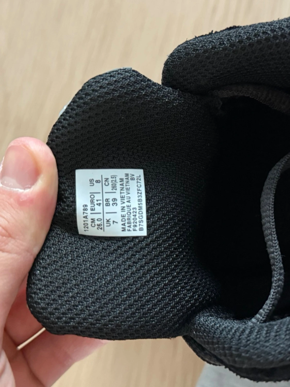 Svarta och grå Asics sneakers - 3