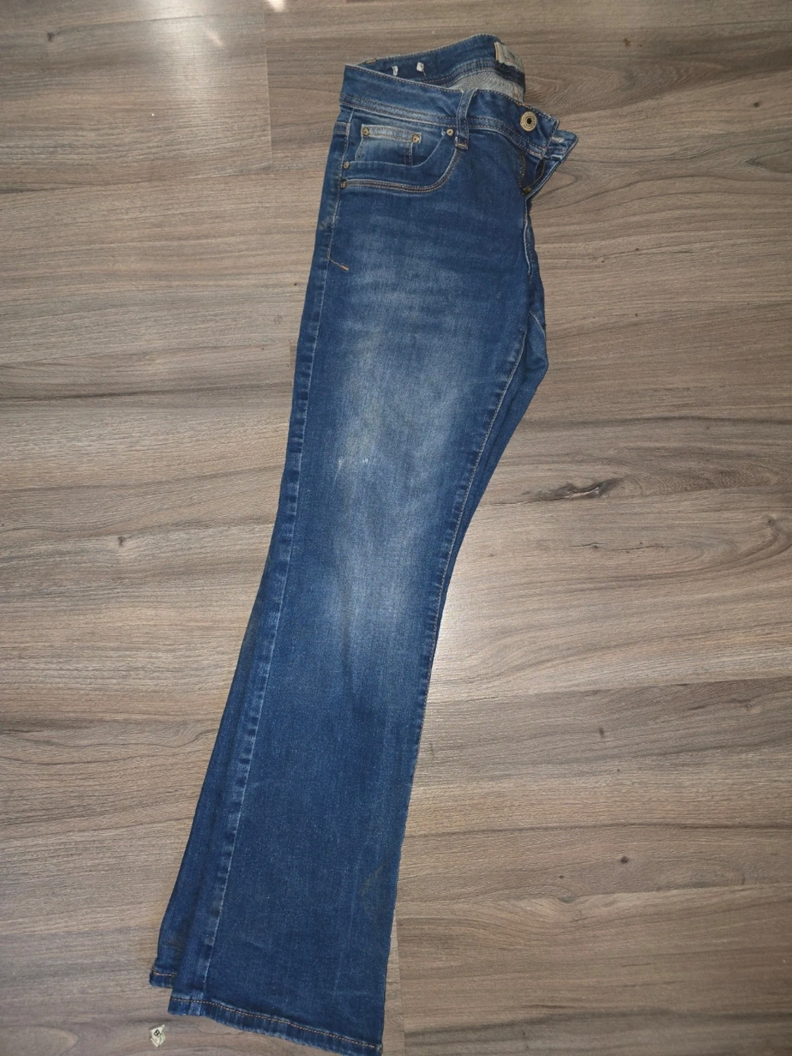 Blå bootcut jeans från LTB w28×32