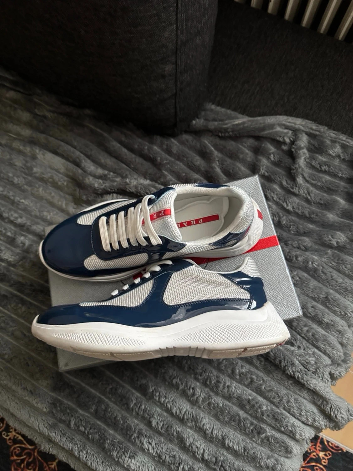 Prada sneakers i blått och vitt - 3