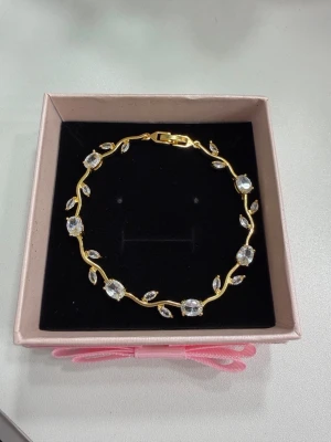 18k guldpläterat armband  - Rostfritt stål,18k guldpläterat,zirkon stenar
