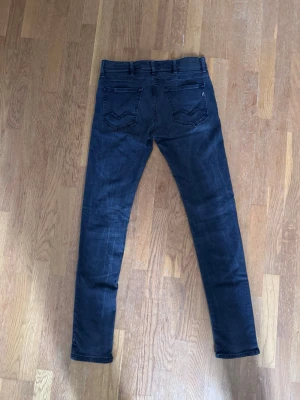 Replay jeans - Snygga replay jeans o mycket bra skick! | modell: jondrill | storlek: W30 L32 | skriv vid frågor eller funderingar!