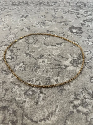 Cordell halsband - Mängdrabatt finns! Ju fler plagg du köper, desto bättre pris kan jag ge!