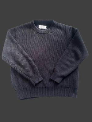 Maison Margiela Tröja - Svart stickad MM Tröja, bra passform, storlek S men passar bättre M