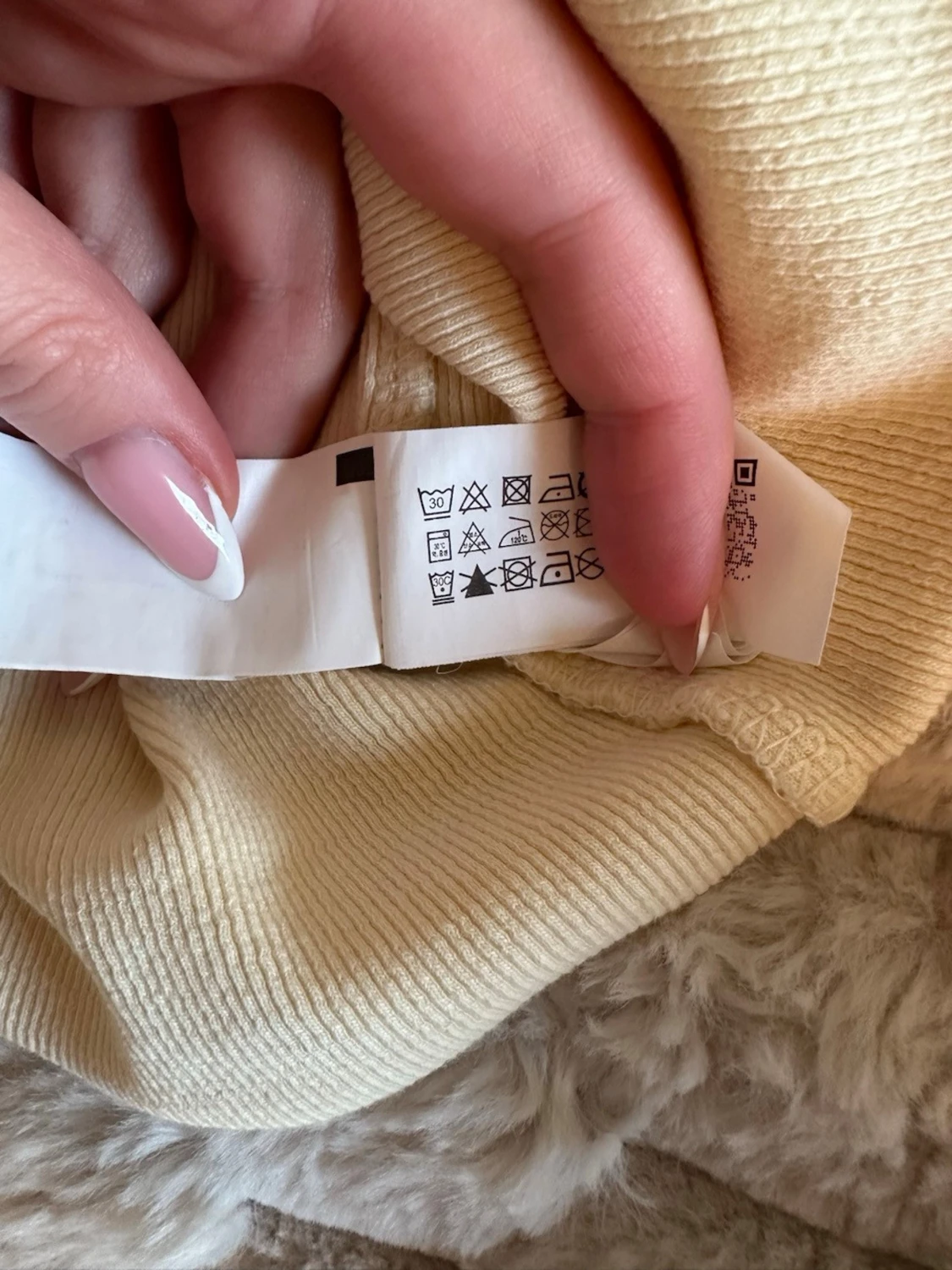 Ljusgul croppad topp - 4