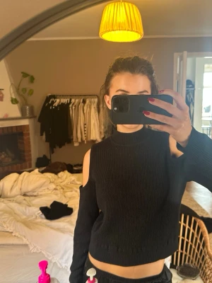 Cut out tröja - Cut out tröja