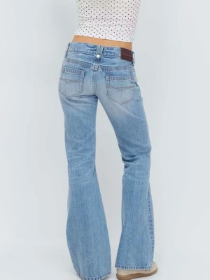INTRESSEKOLL!! - Intressekoll på dessa snygga jeans från Gina tricot. Använda fåtal gånger. Inga defekter. 