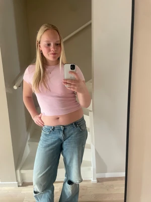 Rosa T-shirt  - Super fin och enkel T-shirt från Newyorker🩷🩷 