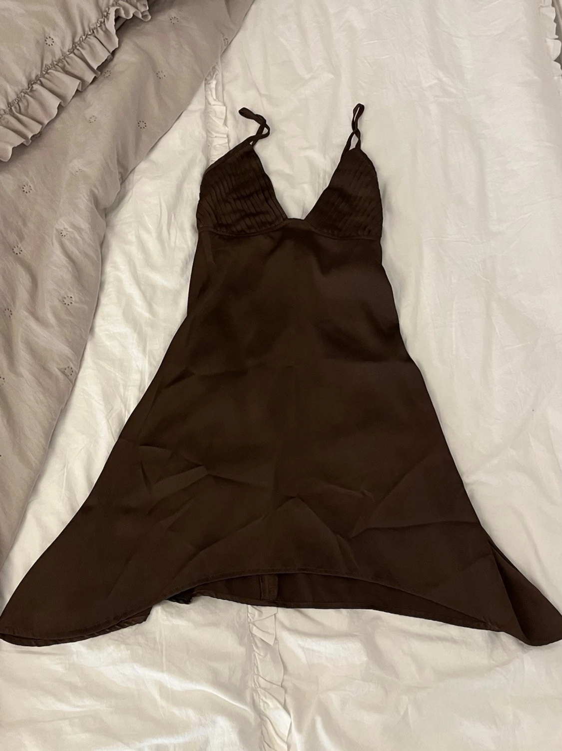 Brun kort klänning med smala band