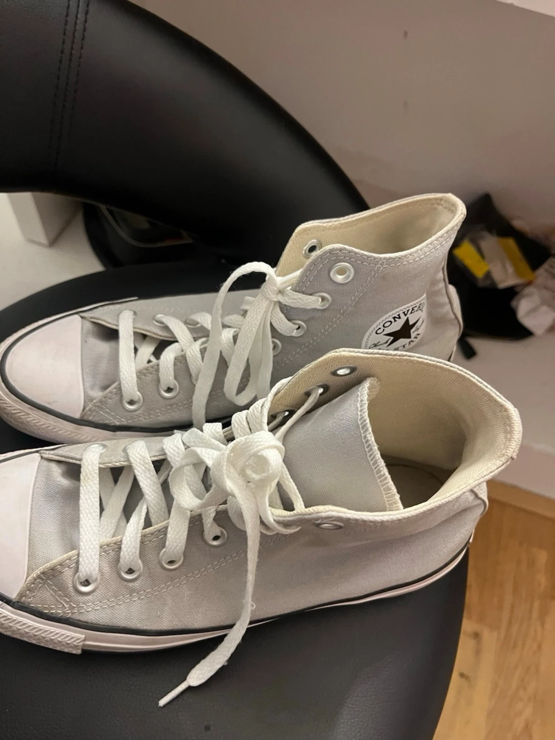 Grå Converse  - 1
