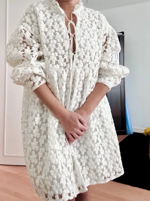 White embroidered dress from ZARA - Completely unused