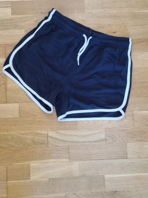 Mjuka shorts  - Mjukisshorts  strl 146/ 152