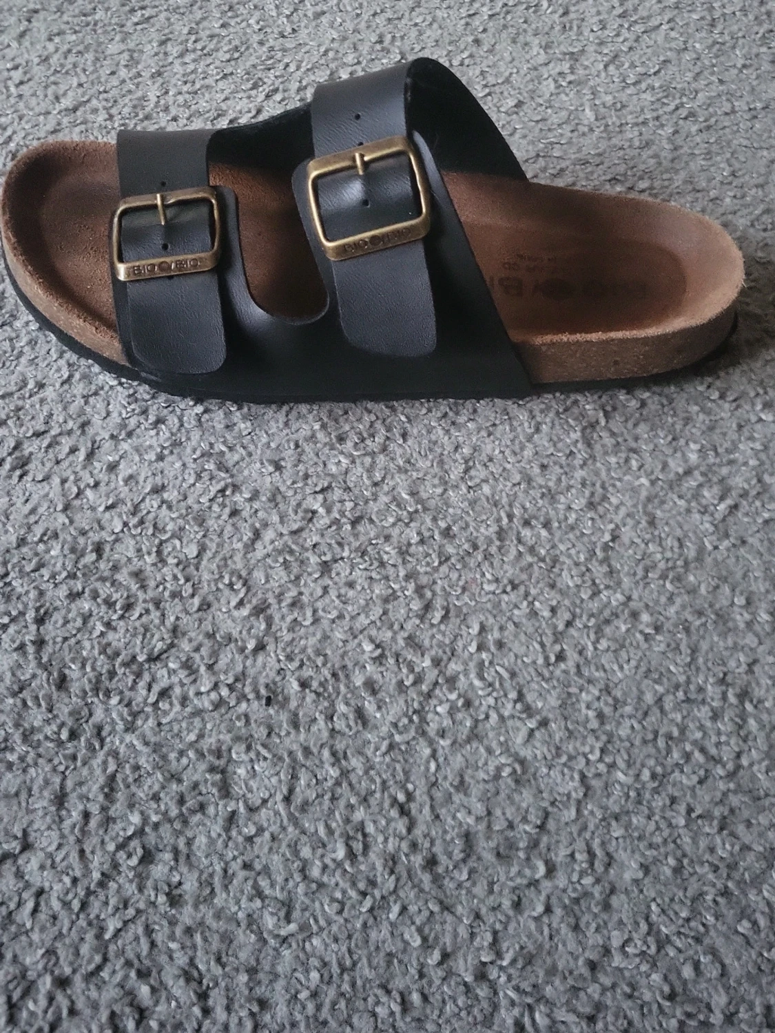 Svarta toffler från bio bio  - 2