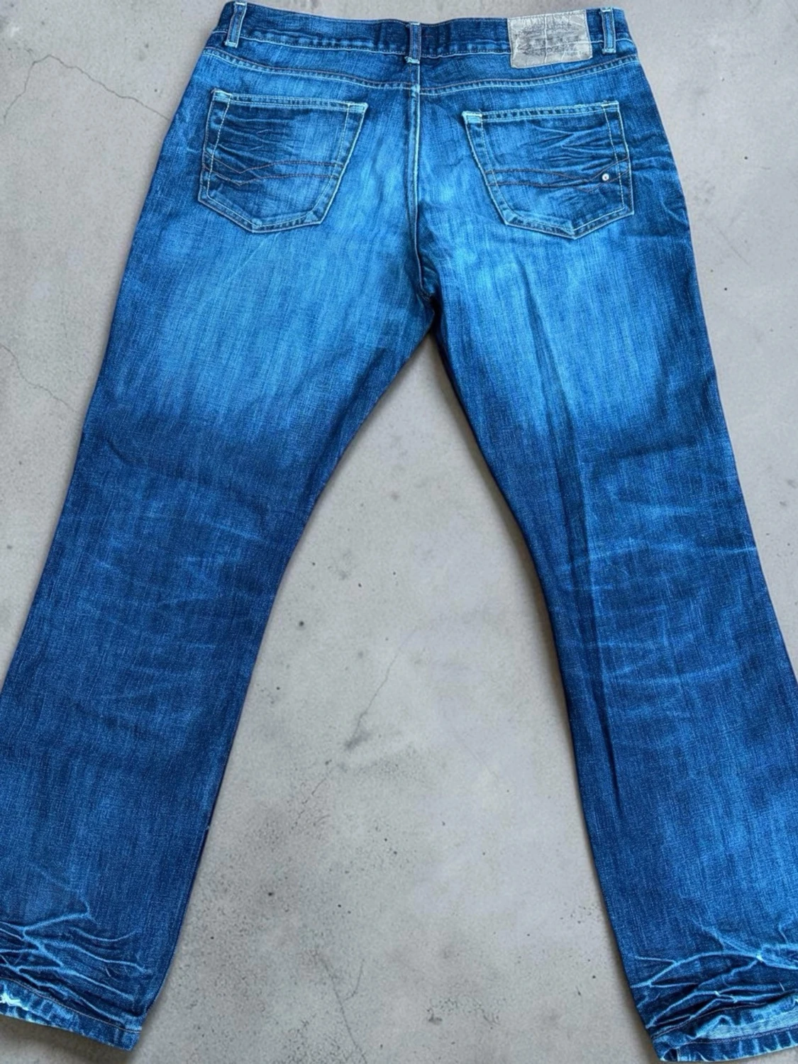 Vintage washed bootcut denim jeans – authentic fade / straight fit - 1