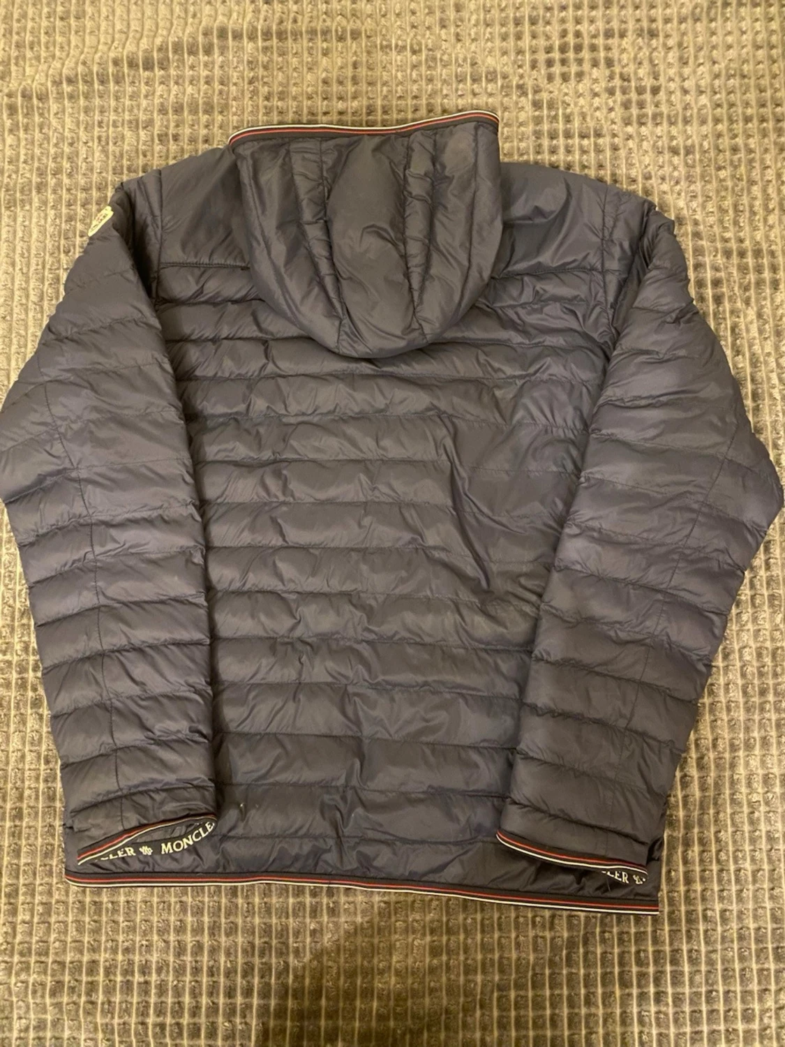 Mörkblå dunjacka från Moncler - 6