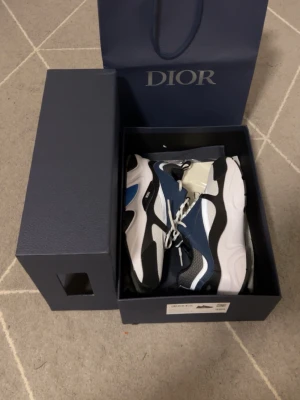 B22 skor  - D b22 skor helt nya med box och kvitto 