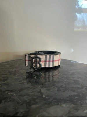 Burberry bälte - Helt nytt
