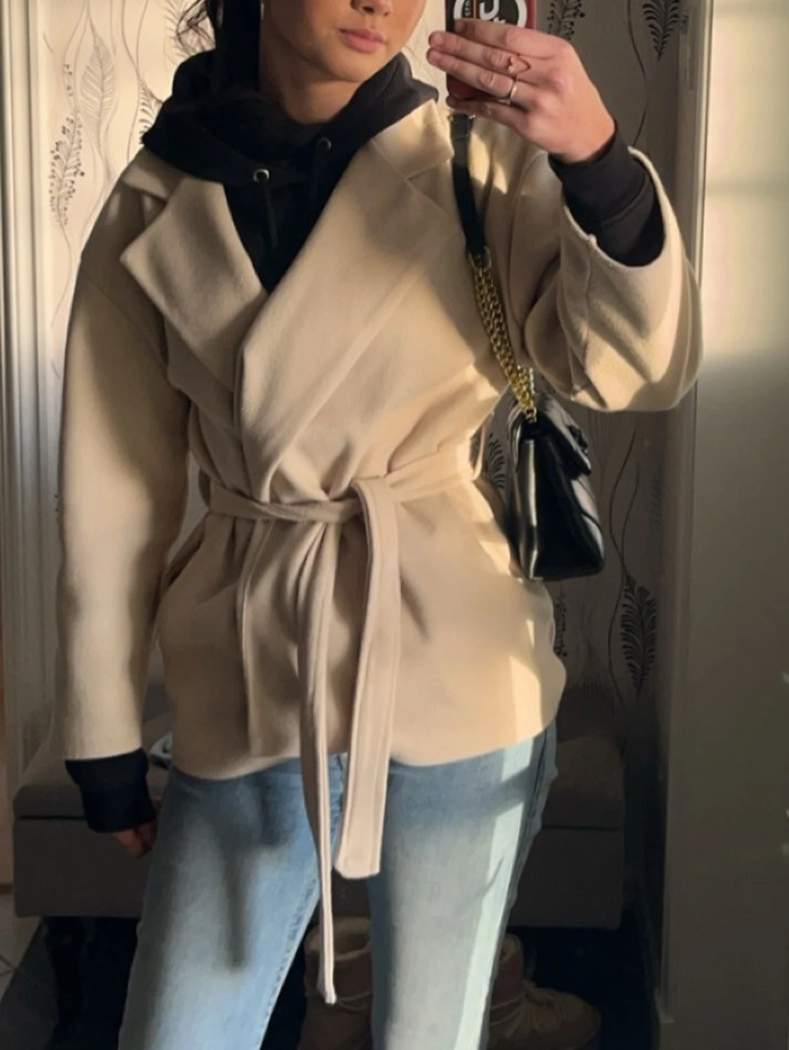 Beige omlottkappa med knytskärp - 1