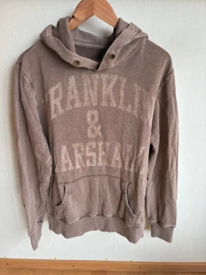 Vintage Hoodie - Skön hoodie med lite ”Vintage look”. Storlek M