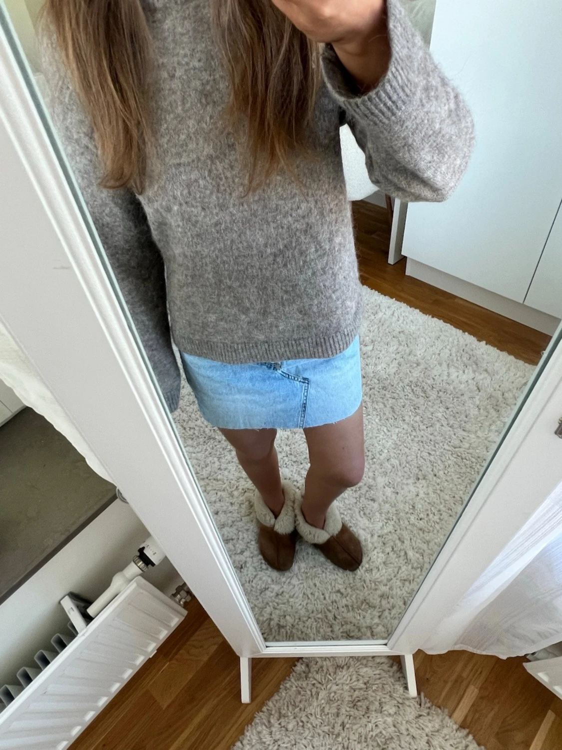 Ljusblå jeanskjol i kort modell - 5