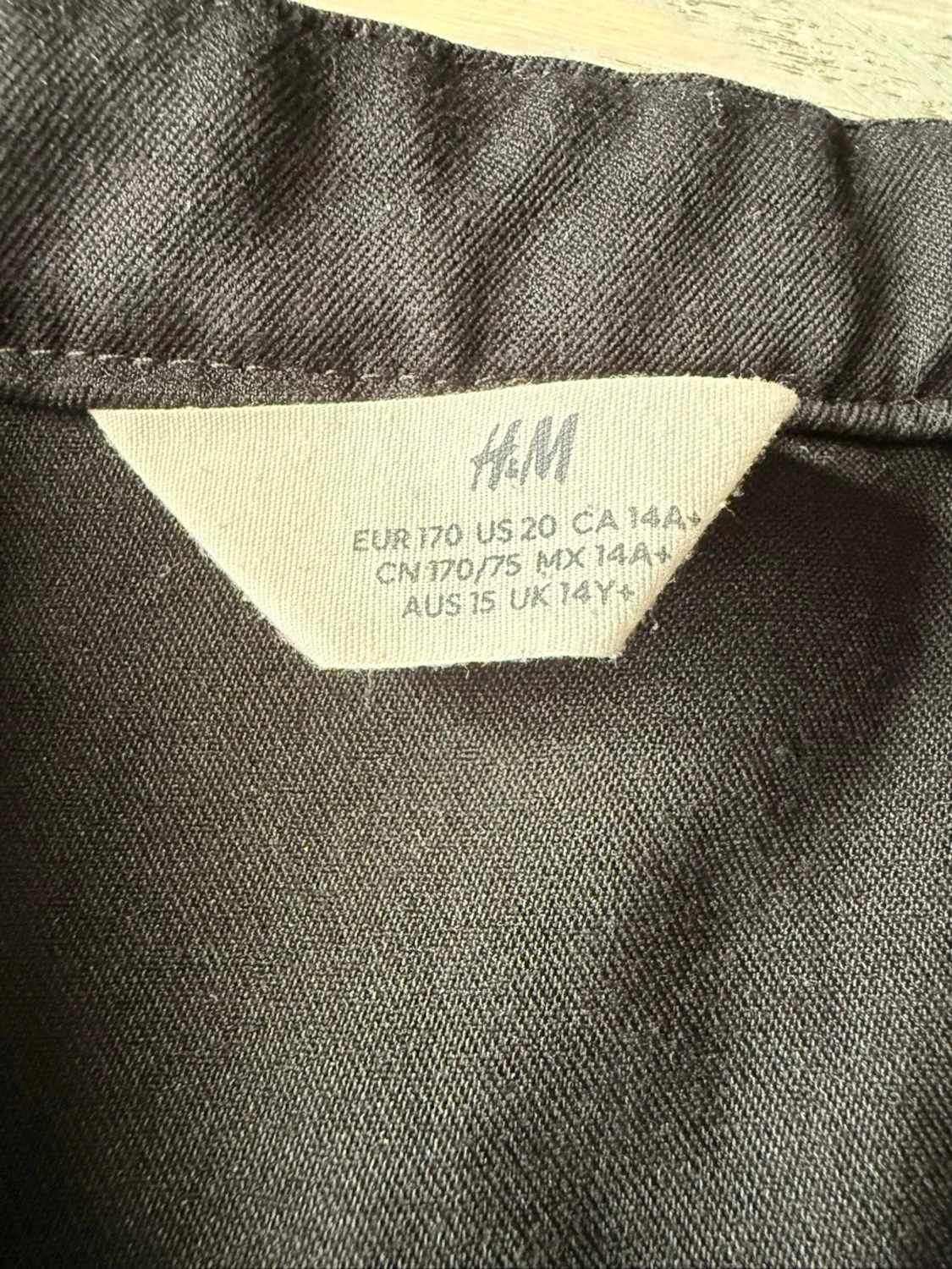 Svart plisserad kortkjol - 2