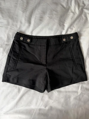 Kostymshorts - Svarta kostymshorts från Zara som endast är testade 💕💕