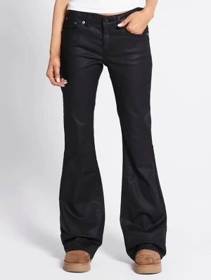 Svarta bootcut jeans med utsvängda ben - Snygga svarta bootcut jeans med utsvängda ben och klassisk femficksmodell. Jeansen har hög midja och är tillverkade i ett stretchigt denimtyg som sitter bekvämt. Perfekta för dig som gillar en trendig och avslappnad stil.