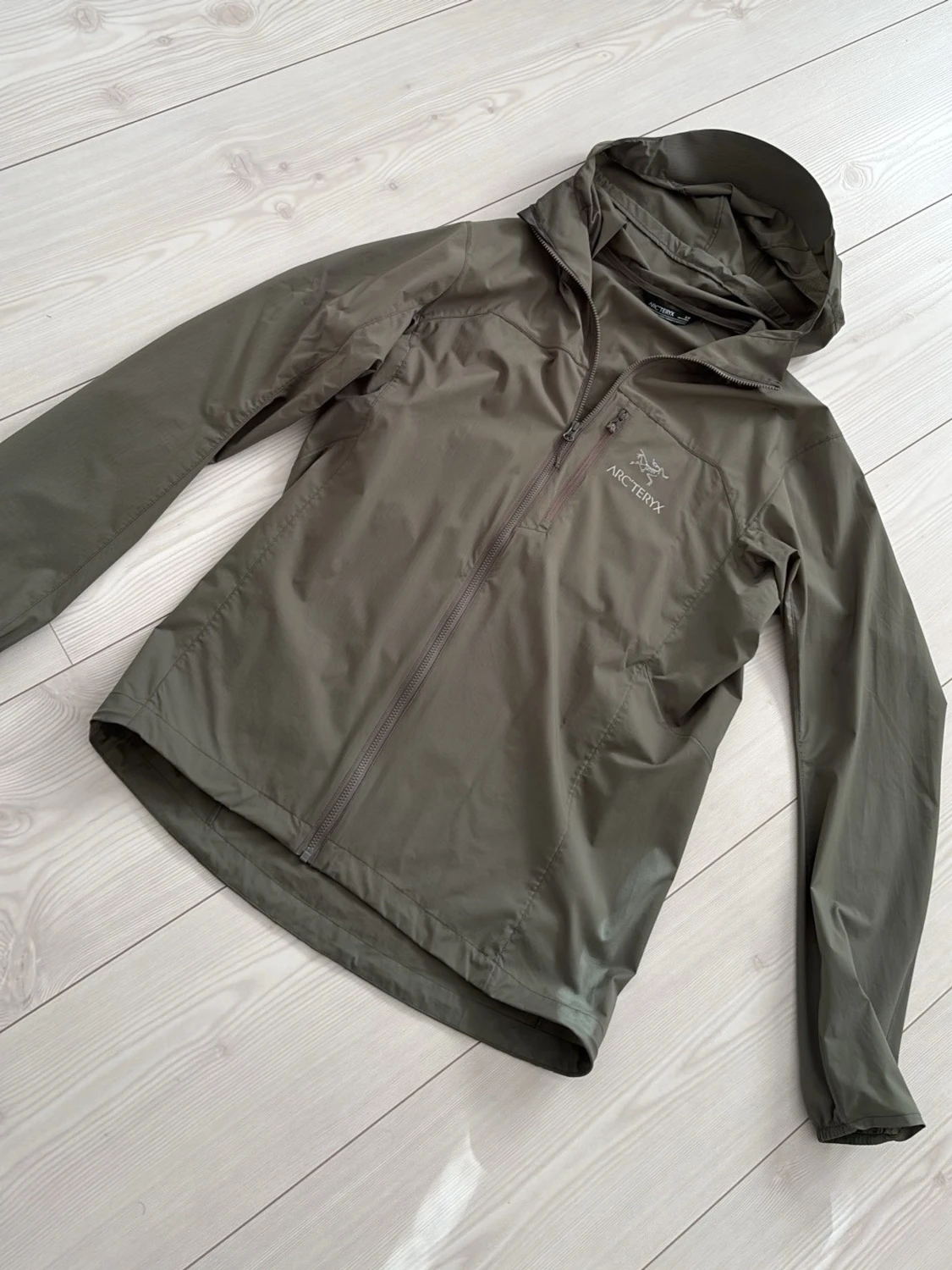 Arc'teryx vindjacka