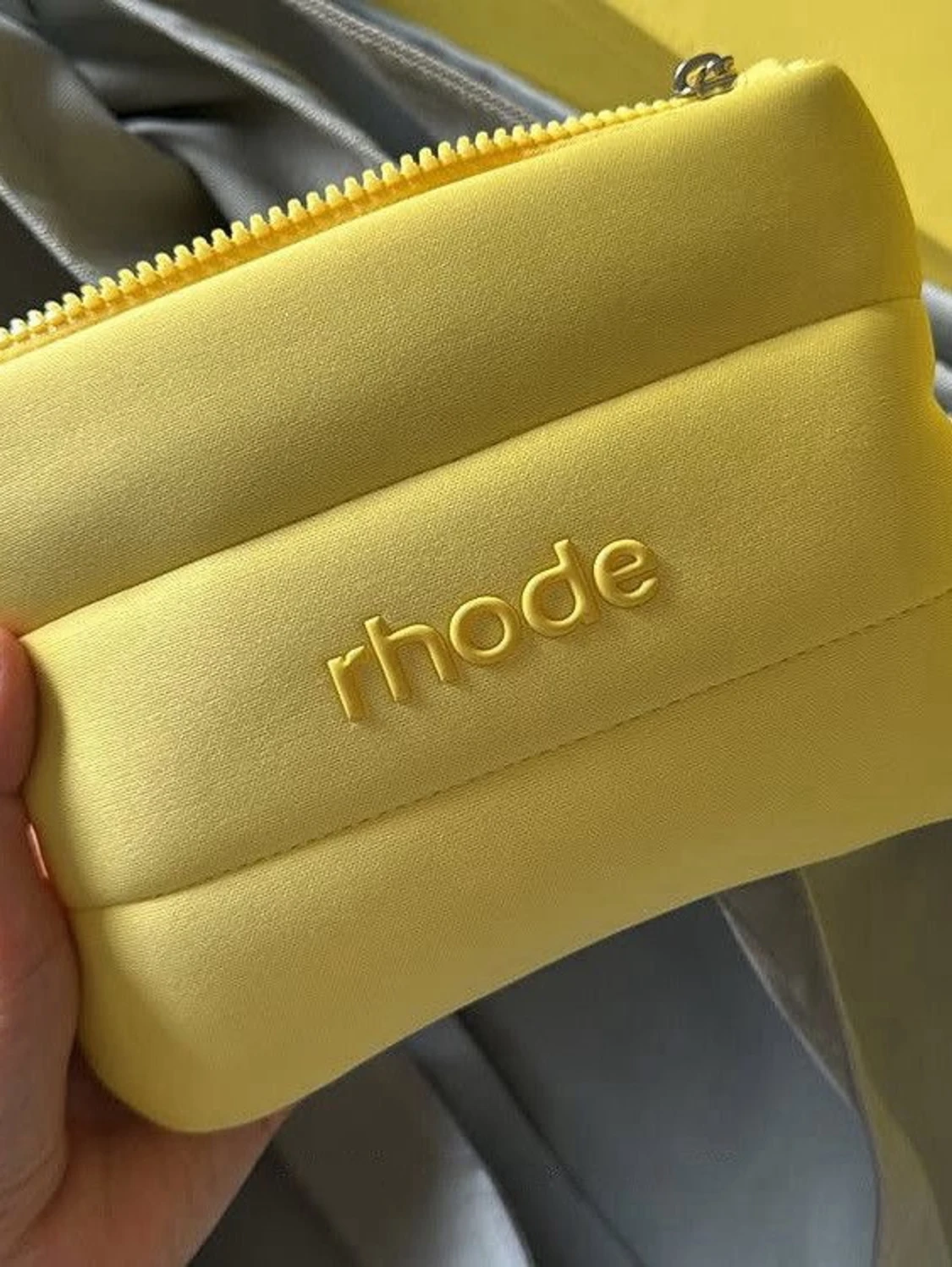 Rhode bubble bag in butter yellow colour