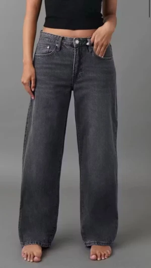 Baggy jeans  - Gråa baggy jeans från Gina tricot. Helt oanvända med lappar kvar