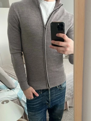 These glory days merino cardigan  - Nytt skick 