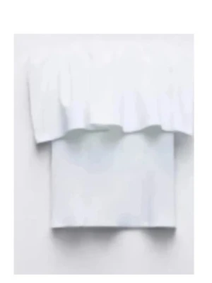 SÖKER !! Storlek xs!! - Söker denna toppen ifrån Zara i storlek xs!!🩷offshoulder topp med bred volang runt axlarna. kan tänka mig och köpa både i svart och vit färg!Hör gärna av er ifall ni vill sälja om ni har toppen i vit eller svart 🩷