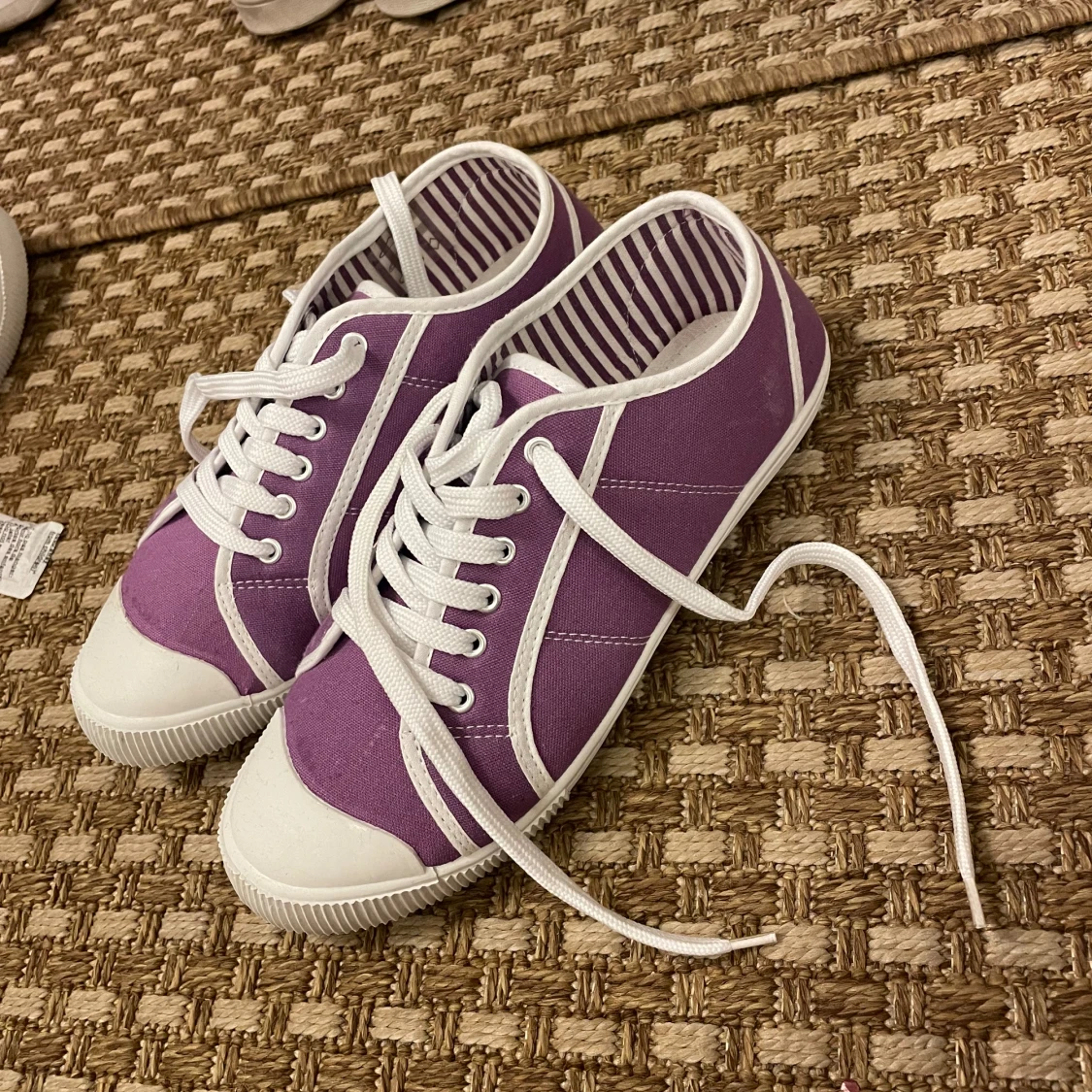 Sneakers  - 90
