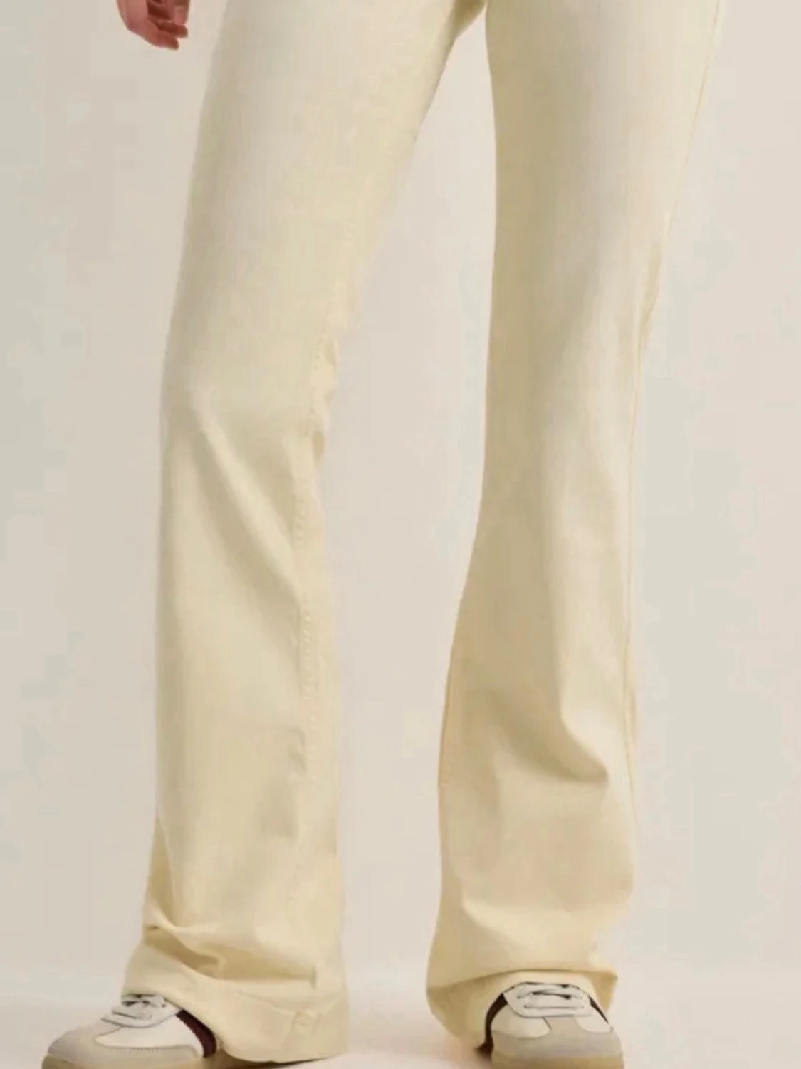 Bootcut jeans i ljusgul denim - 1