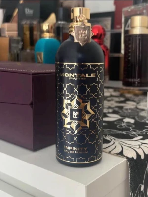 Montale Infinity Eau de Parfum - Montale Infinity Eau de Parfum macererat i ett år och endast testad 2-3 ggr. 98/100 ml kvar i princip helt ny flaska som ej passa mig.