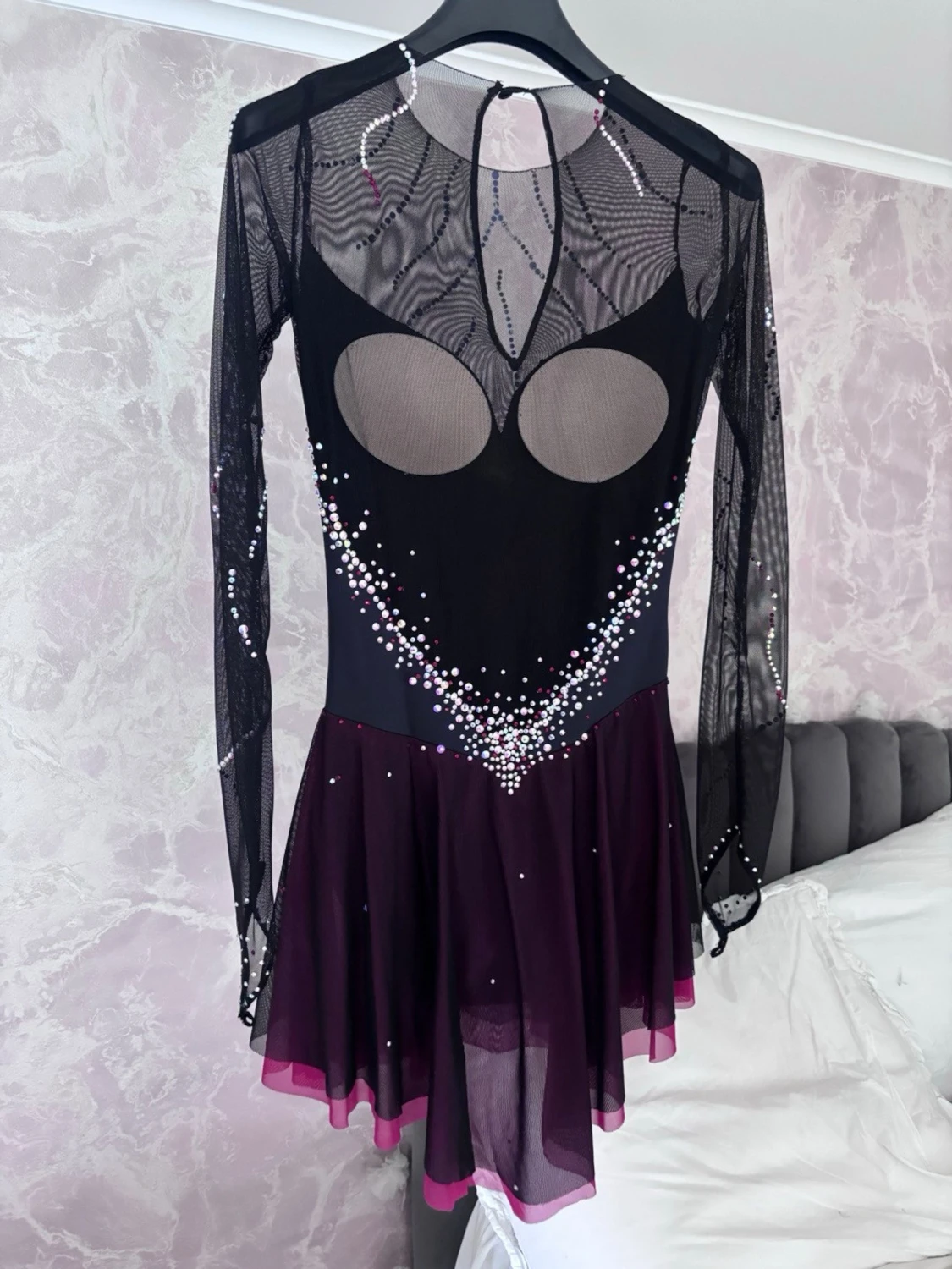 Svart konståkningsklänning - 1