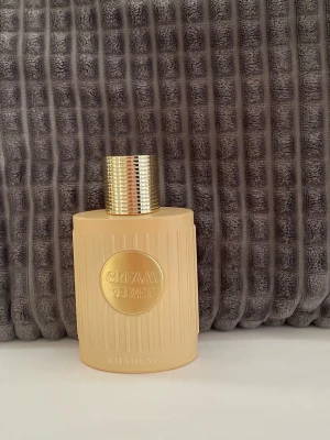 Cream Velvet  Khadlaj - Khadlaj creme velvet.  100 ml extrait  de parfum. Se bilder för mängd kvar ca 80ml och noter 