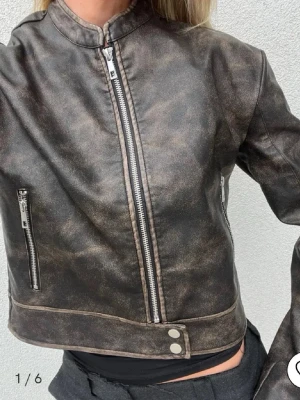 Nelly jacka - Kommer ej till användning 🤎