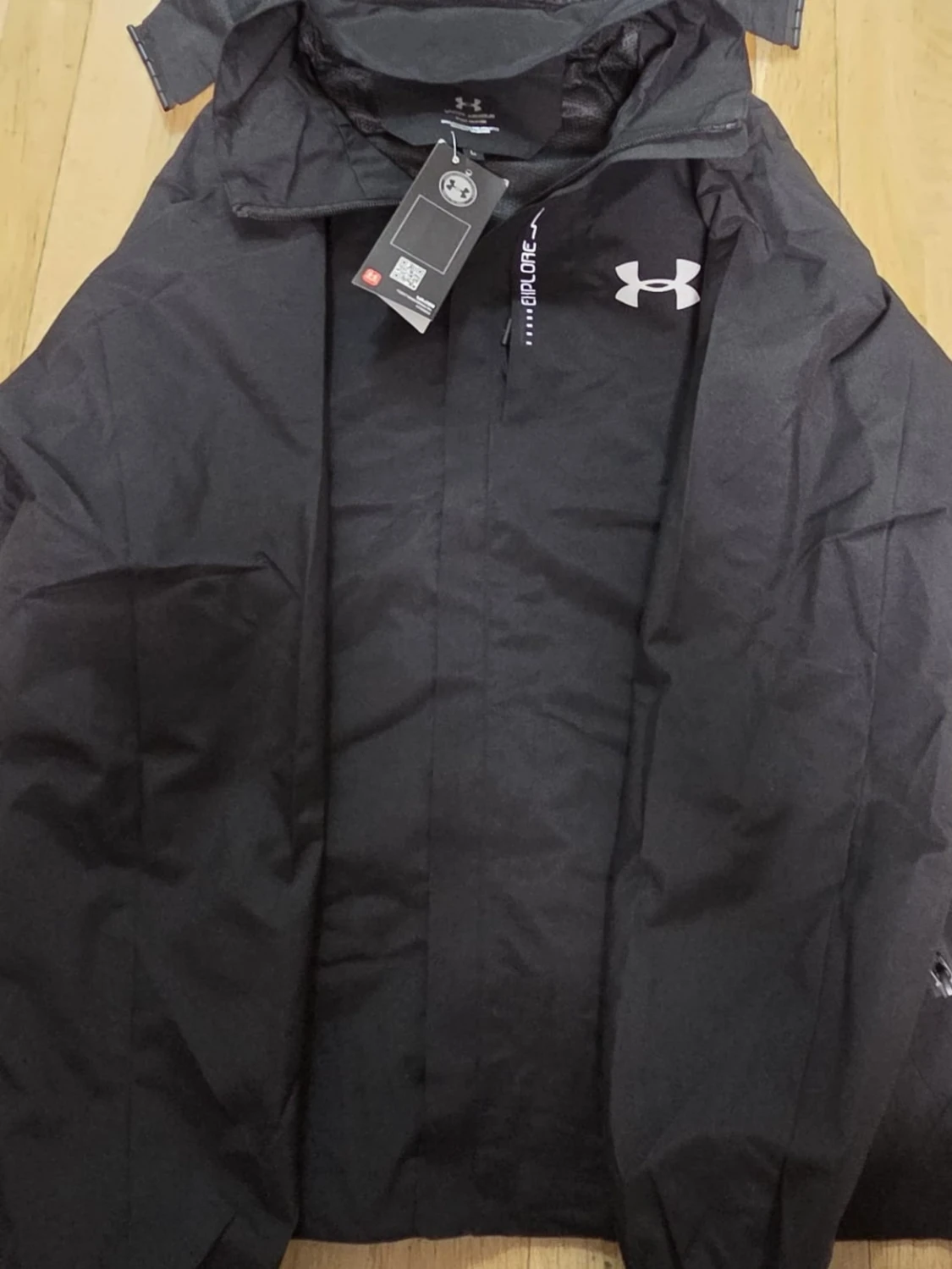 Svart vindjacka från Under Armour - 1