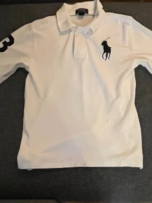 Ralph lauren pike  - Tja säljer denna långärmade piké tröjan från Ralph lauren i storlek xs, billigare vid snabb affär 