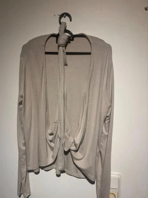 Ny omlott tröja ifrån lager 157 - Aldrig använd