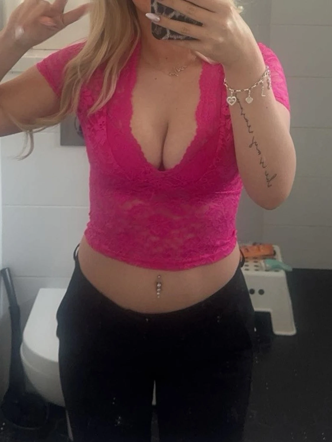 Rosa spetsig croppad topp