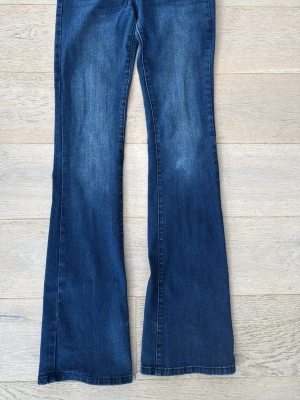 G Rise low-rise boot-flare stl M - Innersöm 91cm