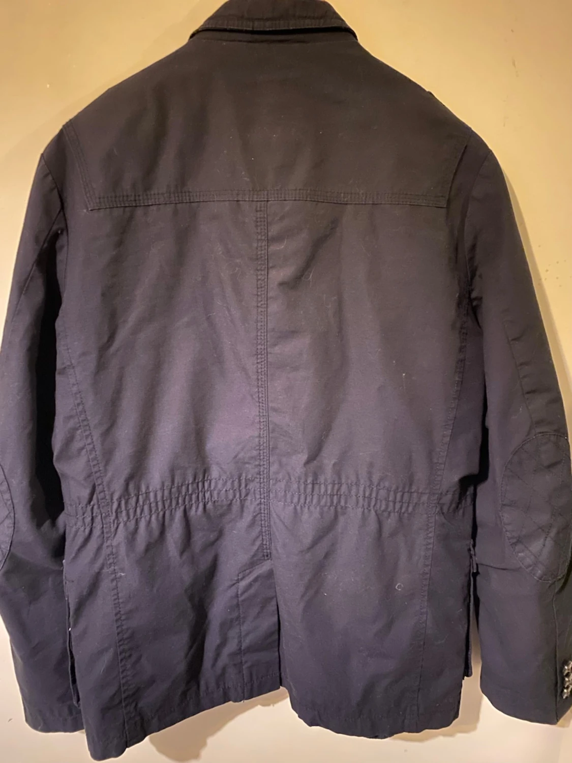 Mörkblå kavajjacka från Reserved - 1