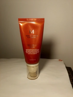 Missha BB cream -Shade 21 - Completely newly bought Bb cream, shade 21.. 50 Ml. Had accidently gotten the wrong shade, so totally unused.